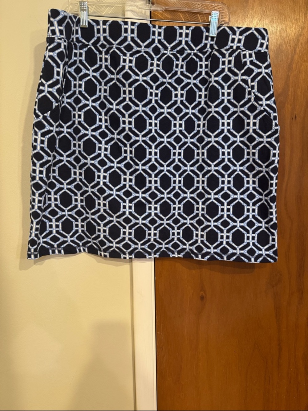 Belle by Kim Gravel XL Tall Navy and White Geometric Skort
